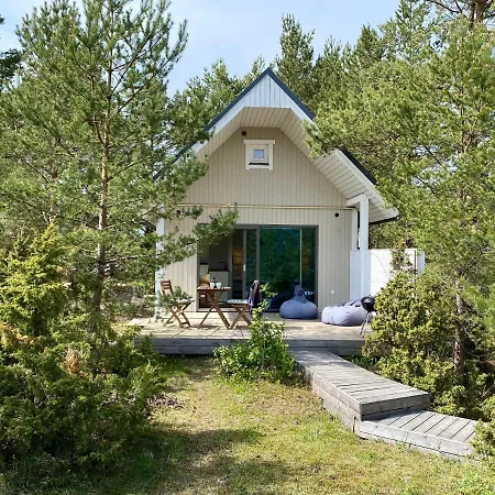 Soerwespa Nature Vikendica Salme