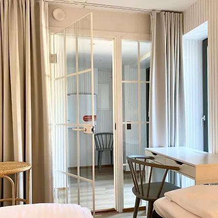 Soerwespa Nature * Salme