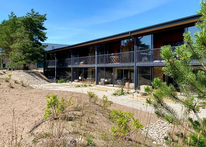 Soerwespa Nature * Salme