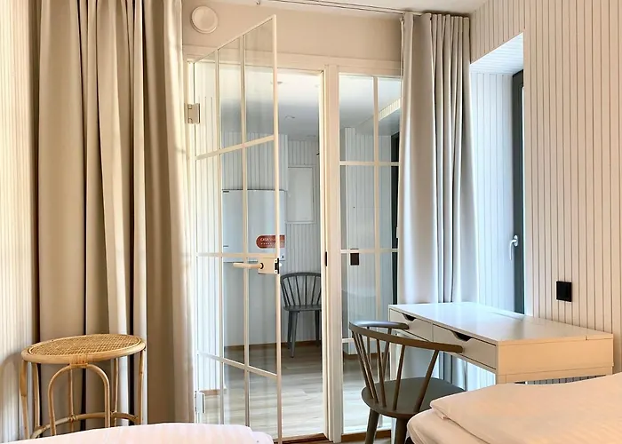 Soerwespa Nature * Salme