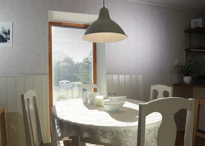 Soerwespa Nature * Salme